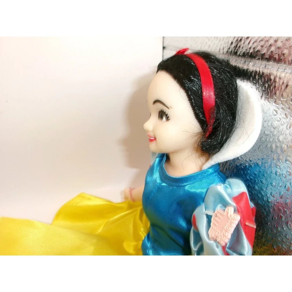 Vintage Applause Piroette Snow White Doll 1980's Vinyl Head Cloth Body 13 in